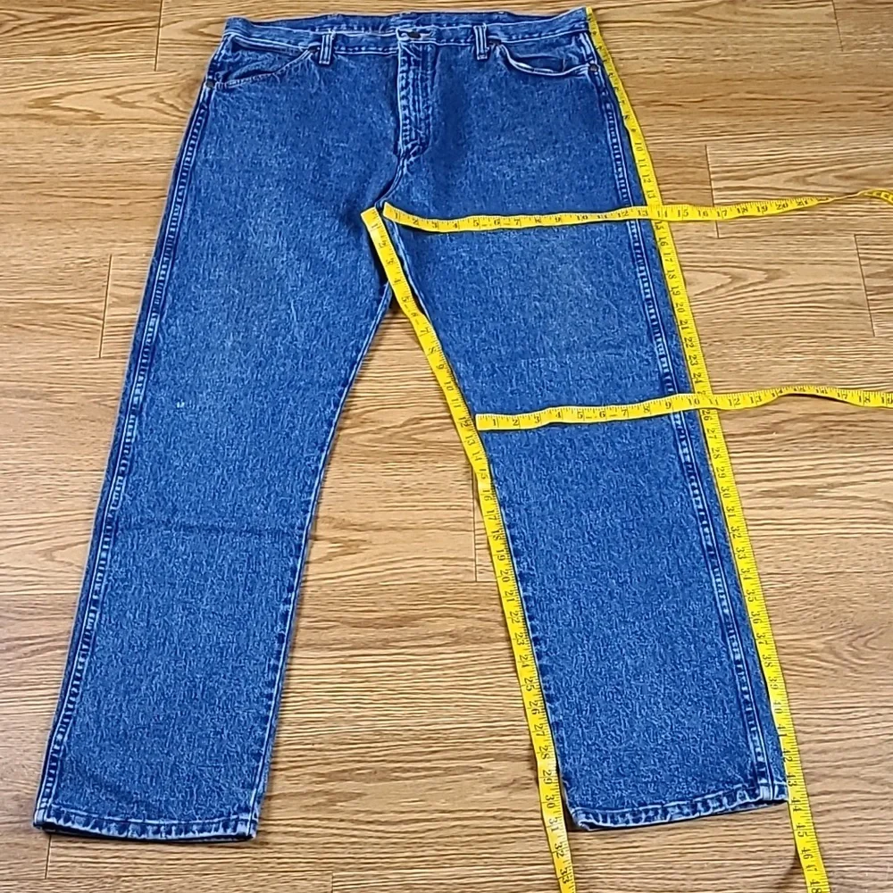 WRANGLER VINTAGE MENS STRAIGHT FADED DISTRESSED BLUE JEANS 38x31